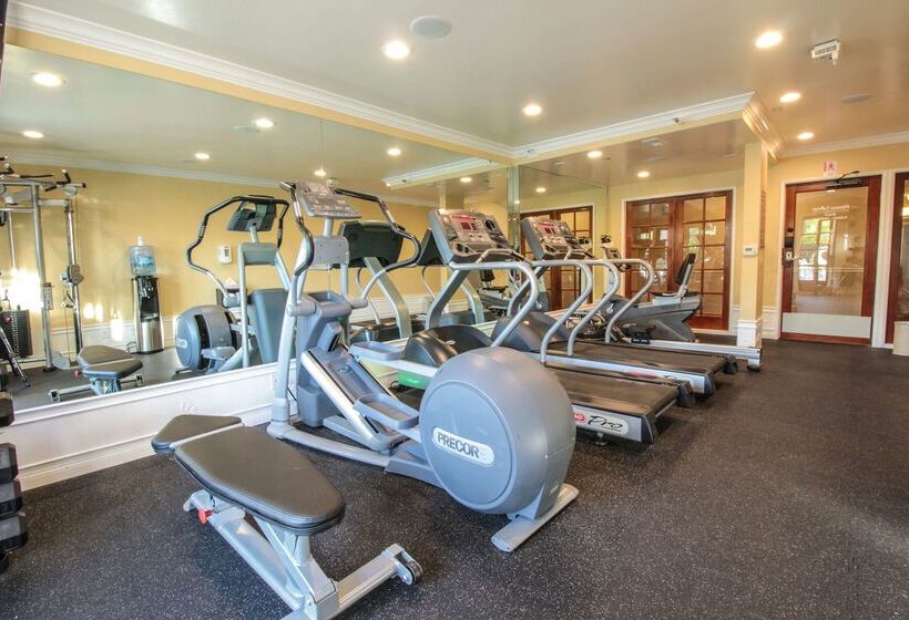 בית מלון כפרי Best Western Plus Carpinteria Inn