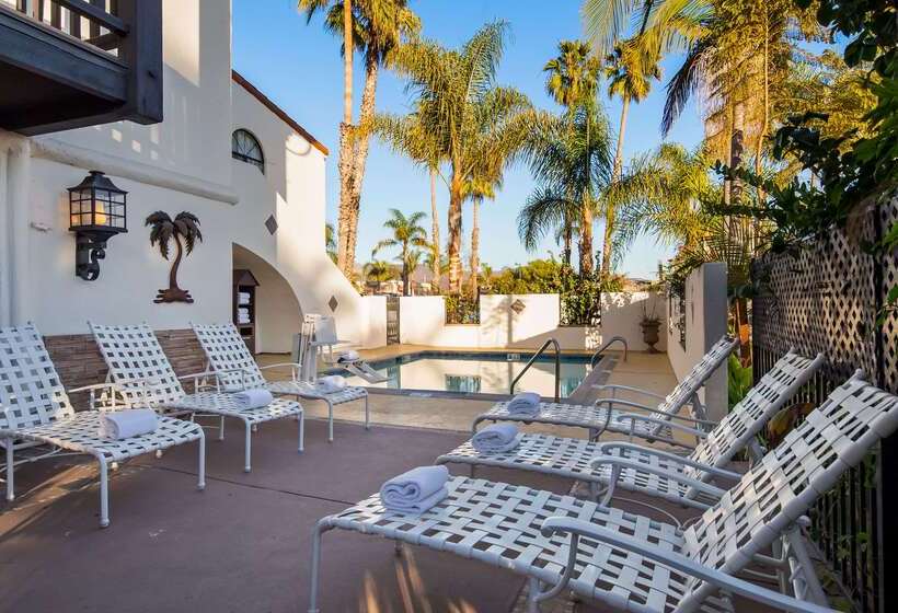 בית מלון כפרי Best Western Plus Carpinteria Inn