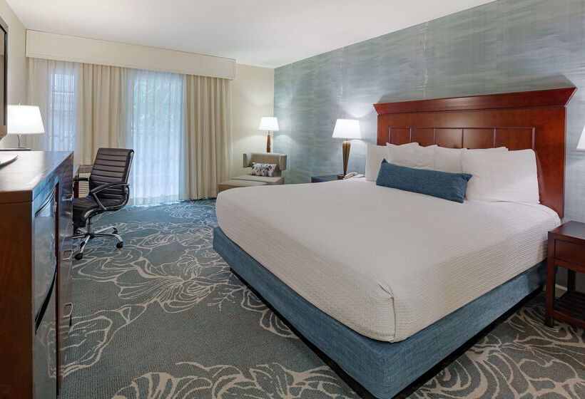 בית מלון כפרי Best Western Plus Carpinteria Inn