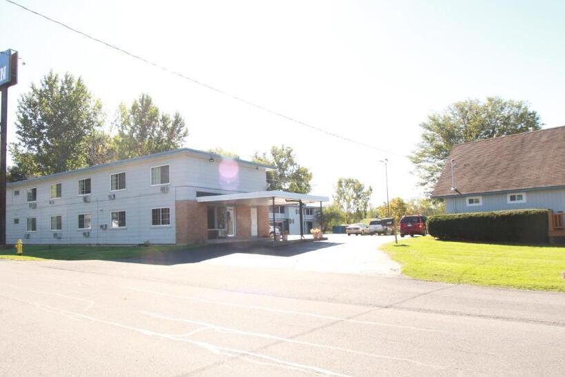 בית מלון כפרי Budget Inn Cicero