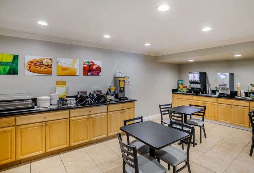 호텔 Clarion Pointe El Cajon San Diego East