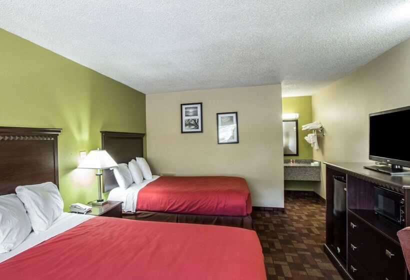 هتل Econo Lodge Biltmore