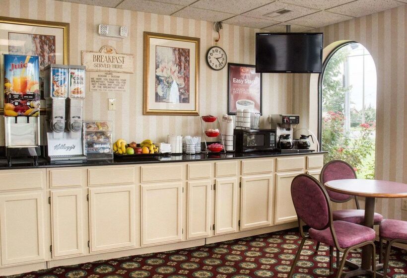 هتل Econo Lodge Chesapeake Route 13 And I 464