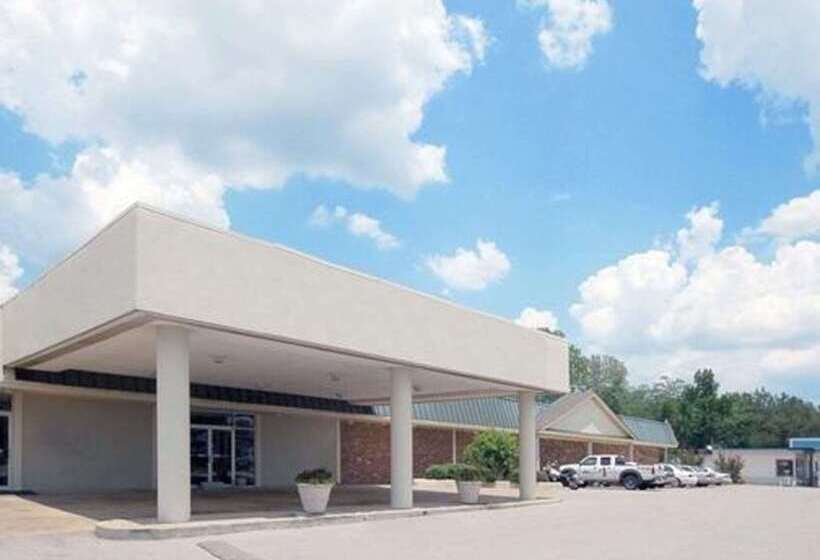 فندق Econo Lodge Corinth