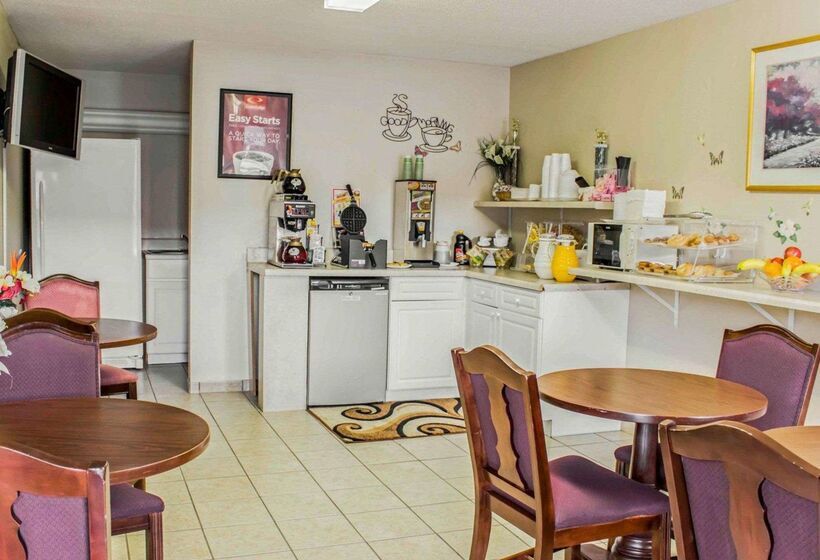 ホテル Econo Lodge