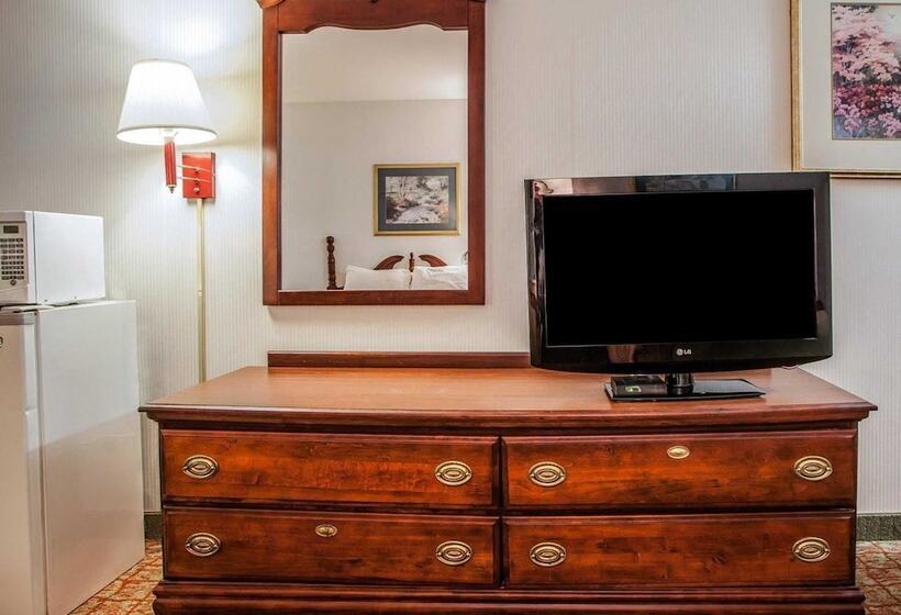Отель Econo Lodge Douglassville Pottstown