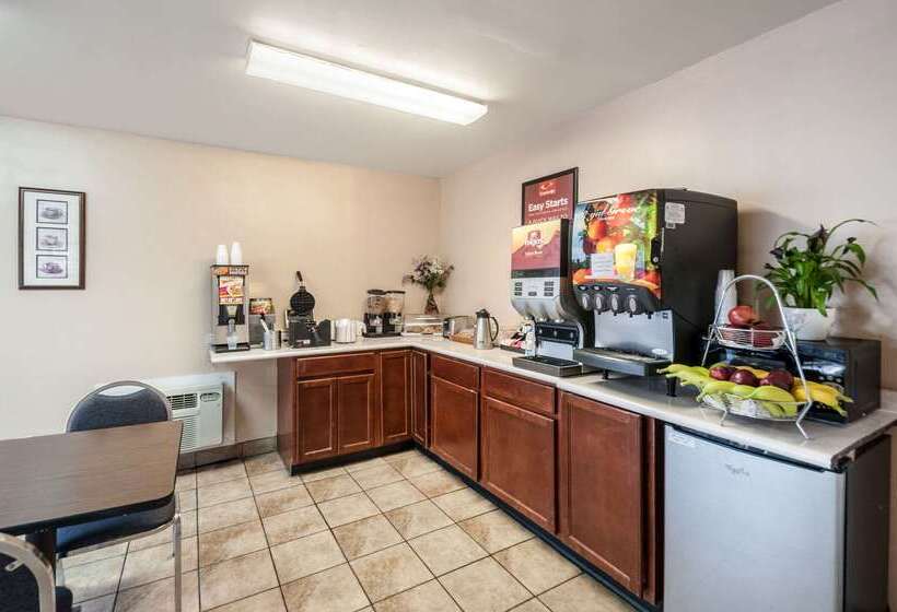 هتل Econo Lodge Easton Route 50