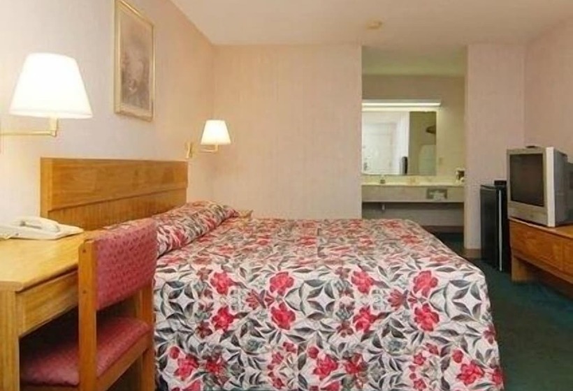 בית מלון כפרי Econo Lodge Lanett