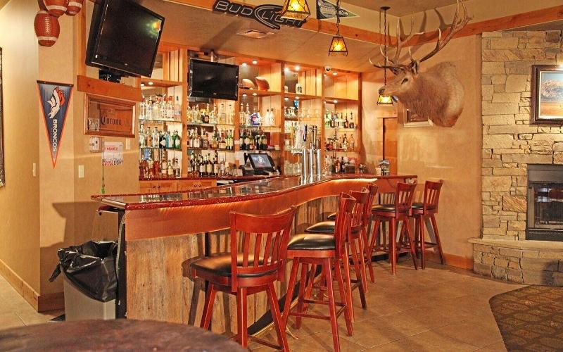 فندق Flying Saddle Resort And Steak House