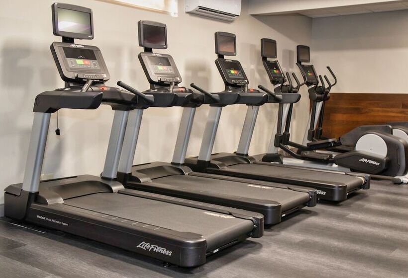 هتل Four Points By Sheraton Allentown Lehigh Valley