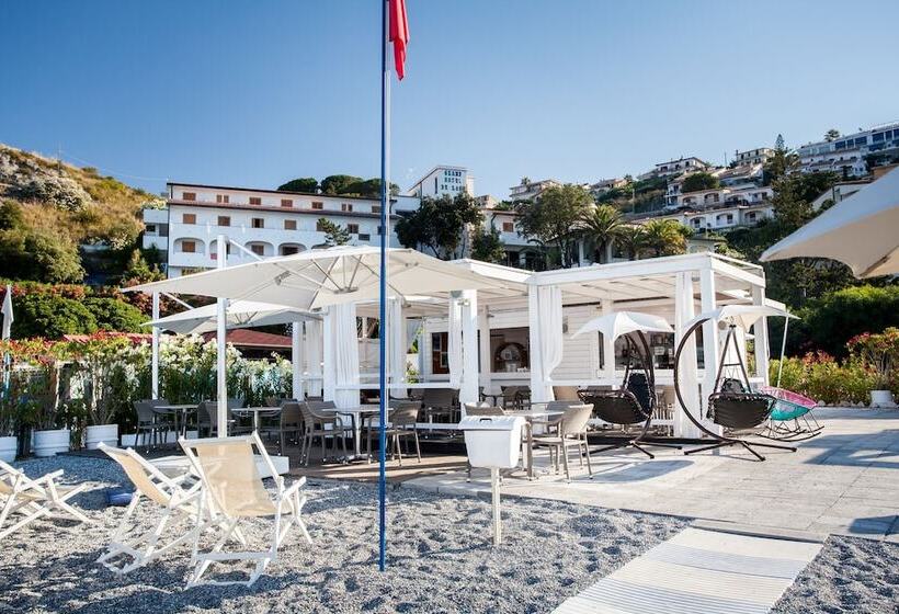 Grand Hotel De Rose