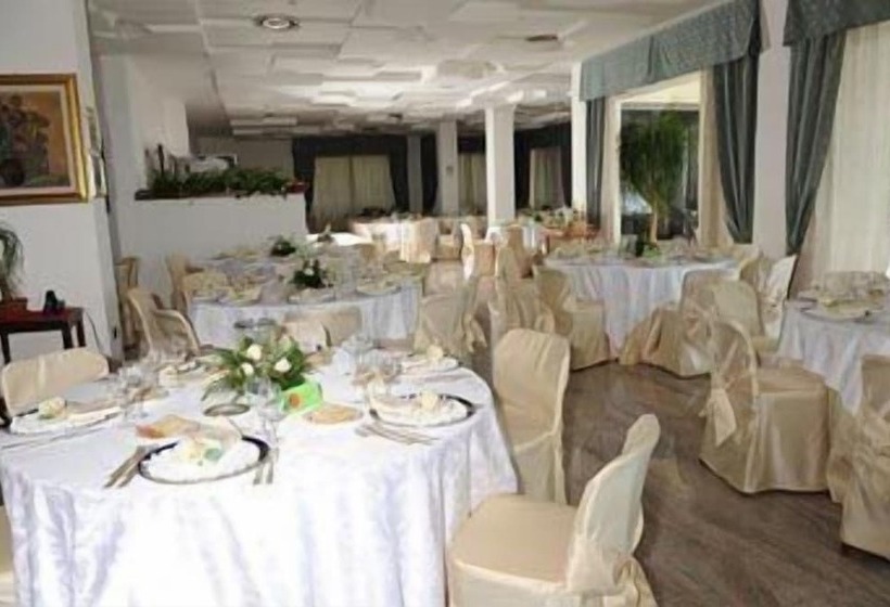 Grand Hotel De Rose