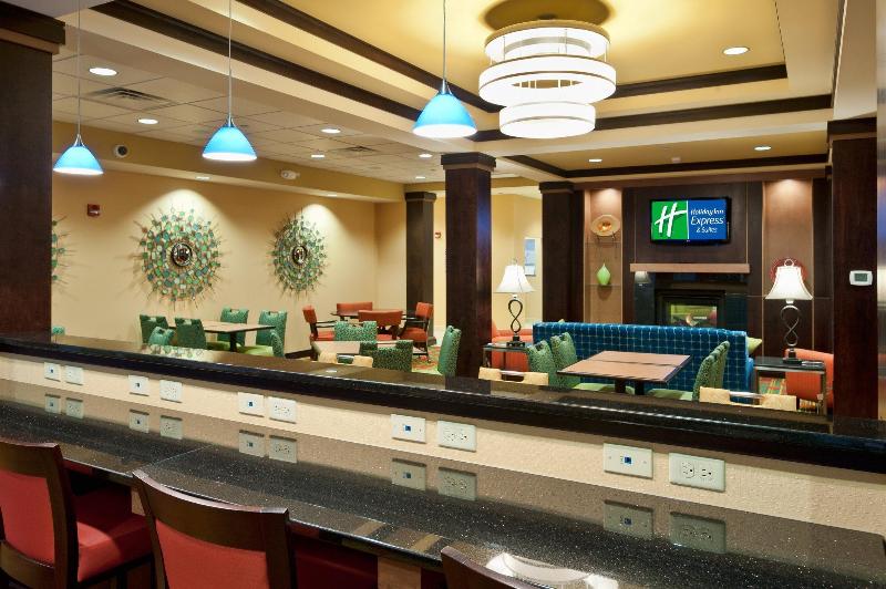 هتل Holiday Inn Express & Suites Dayton South   I 675, An Ihg