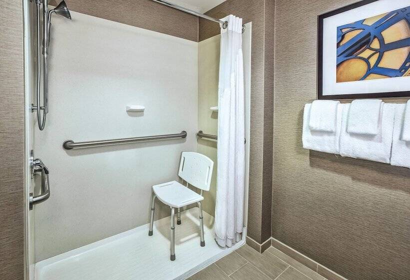 هتل Holiday Inn Express & Suites Dayton South   I 675, An Ihg