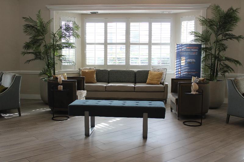 هتل Hotolos Hollywood