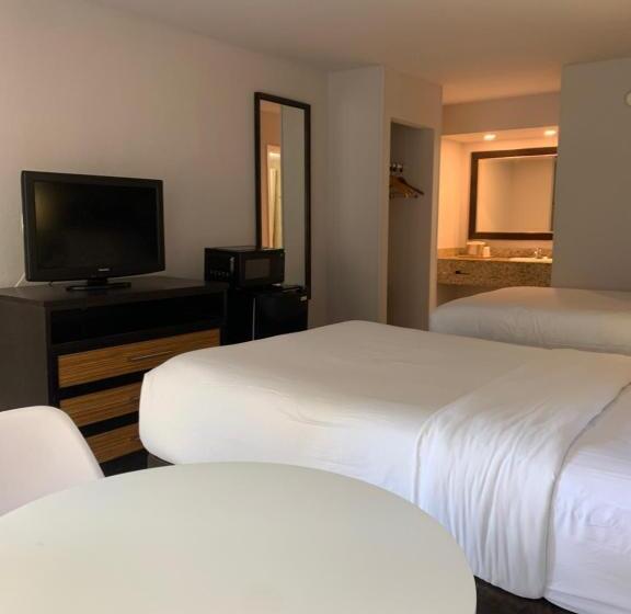 هتل Hotolos Hollywood