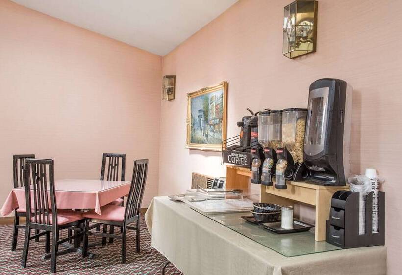 ホテル Knights Inn Endwell