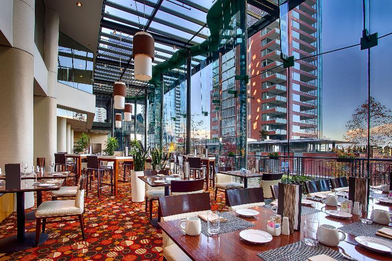 Pinnacle Hotel Harbourfront
