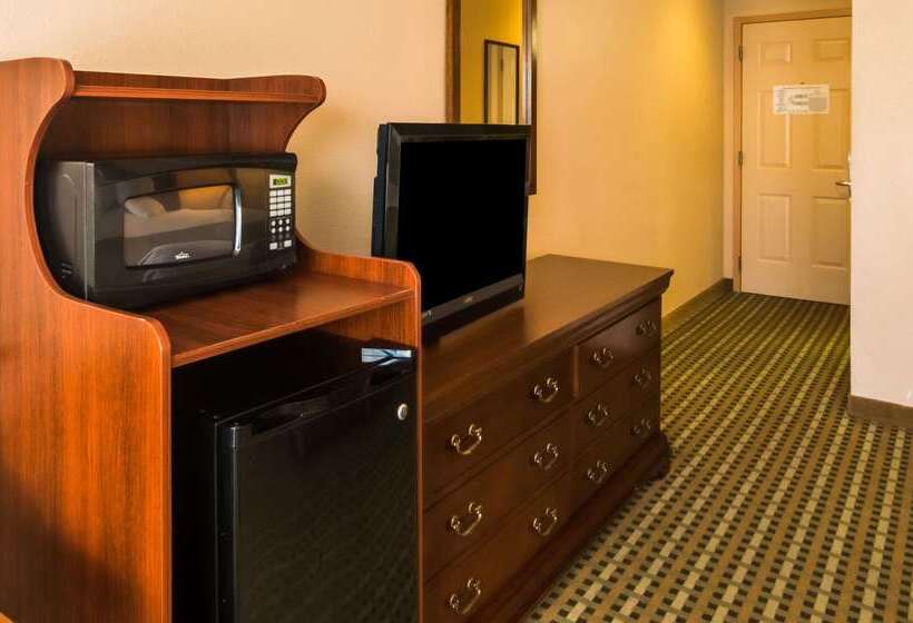 هتل Quality Inn