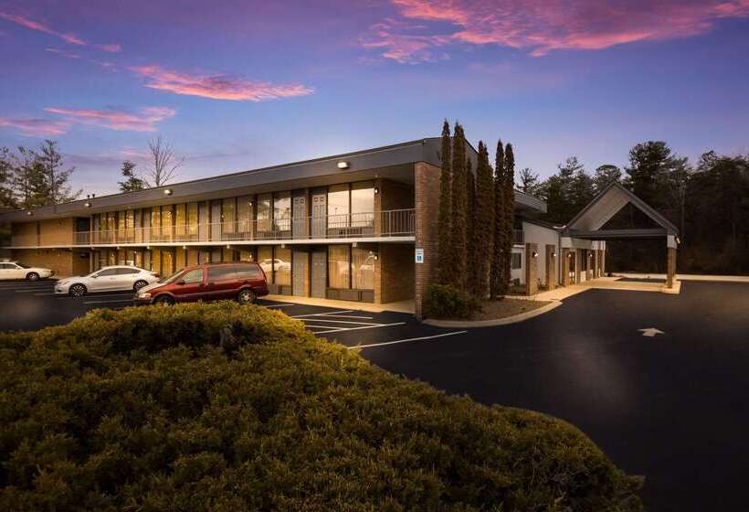 בית מלון כפרי Quality Inn Asheville Airport