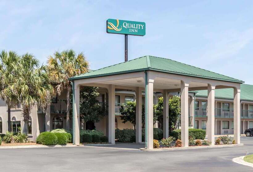 호텔 Quality Inn