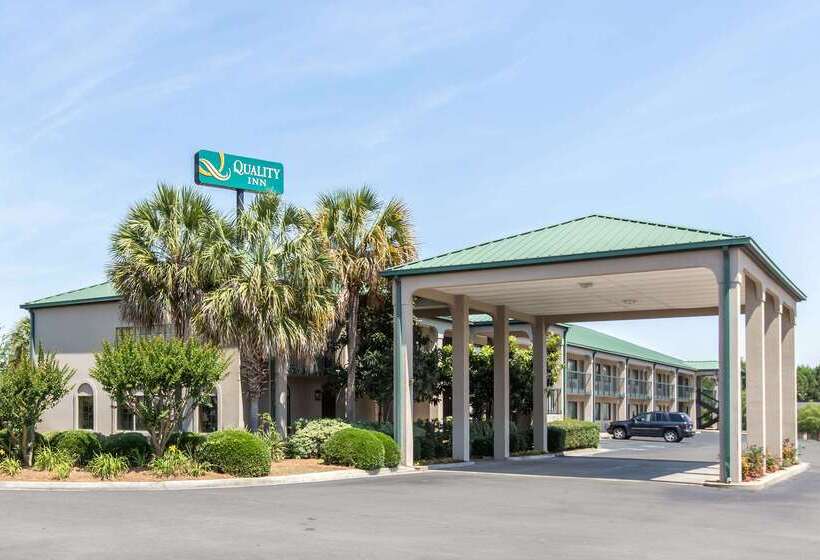 호텔 Quality Inn