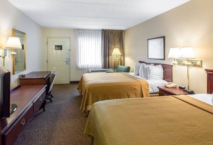 호텔 Quality Inn