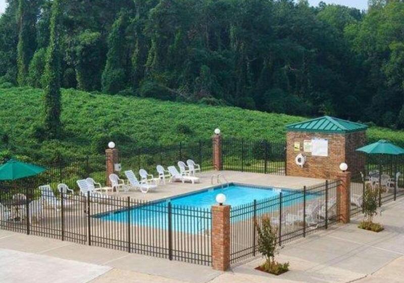 فندق Quality Inn Dahlonega Near University