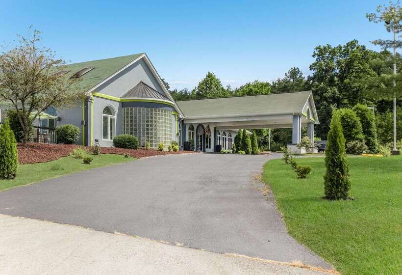 Отель Quality Inn