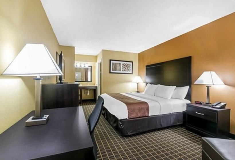Отель Quality Inn