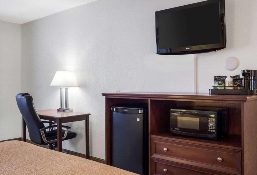 בית מלון כפרי Quality Inn Oacoma   Chamberlain