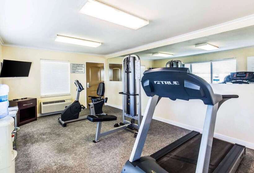 בית מלון כפרי Quality Inn & Suites