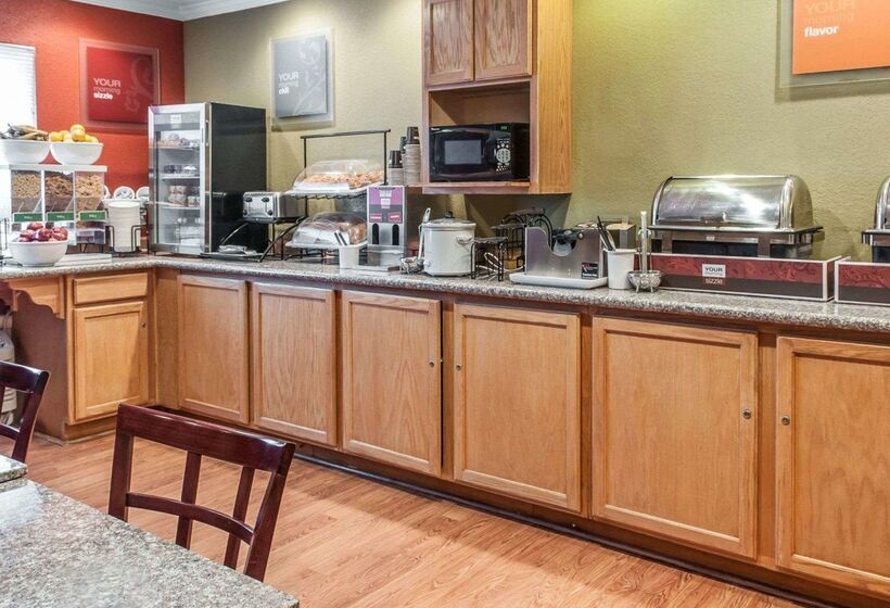 هتل Quality Inn & Suites Farmington