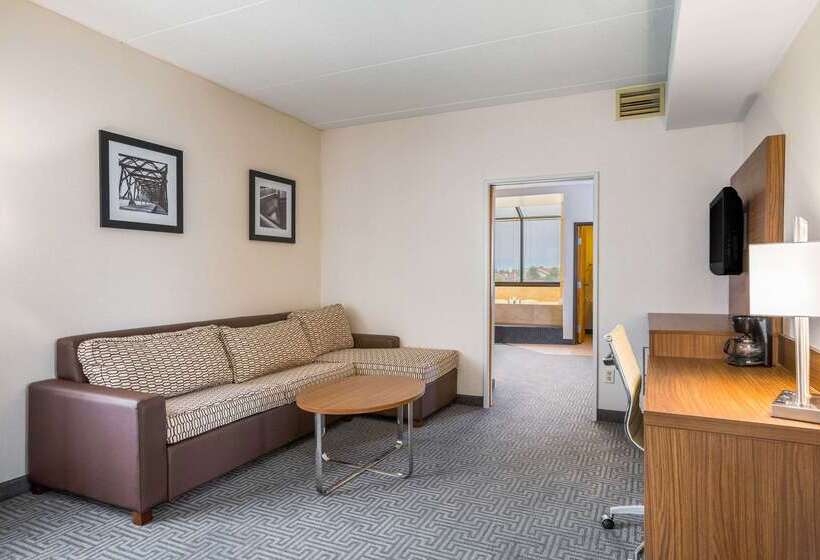 فندق Quality Suites