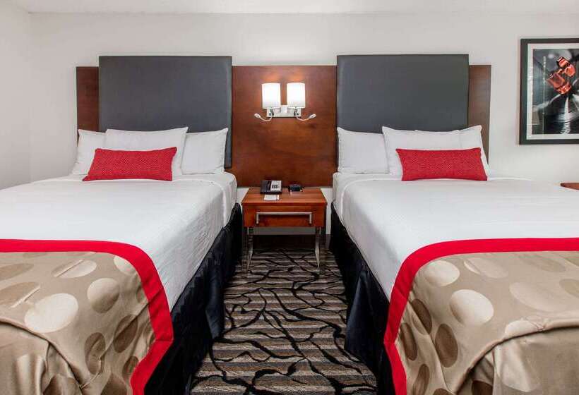 هتل Ramada By Wyndham Austin South