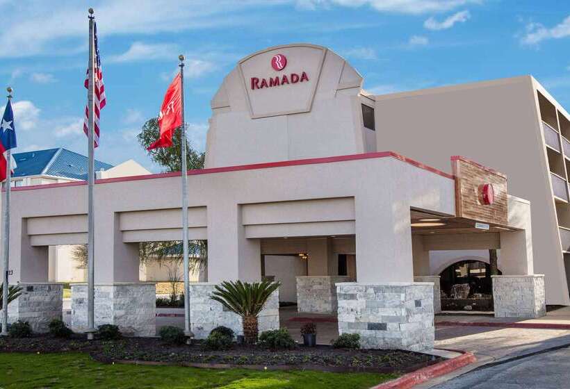 هتل Ramada By Wyndham Austin South