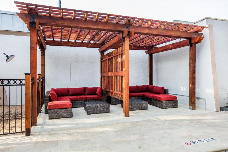 هتل Ramada By Wyndham Austin South