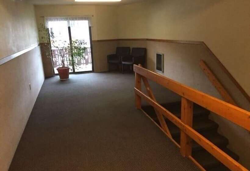 فندق Rodeway Inn