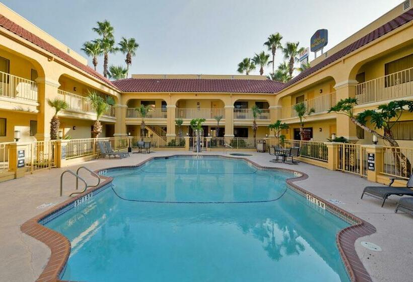 Отель Super 8 By Wyndham Corpus Christi Northwest