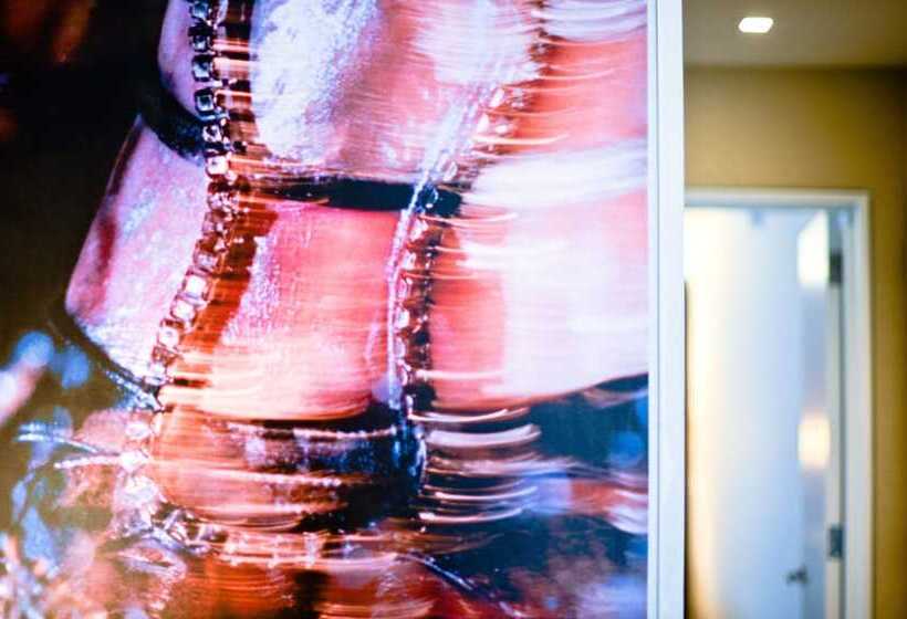 هتل Tuscany By Luxurban