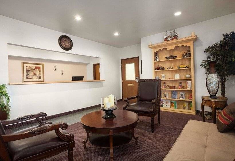 هتل Travelodge By Wyndham Elko Nv