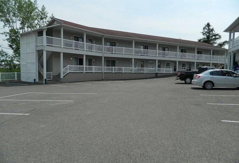 Hilltop Motel & Restaurant