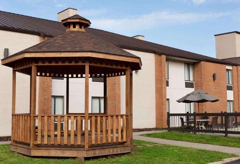 ホテル Baymont By Wyndham Rocky Mount