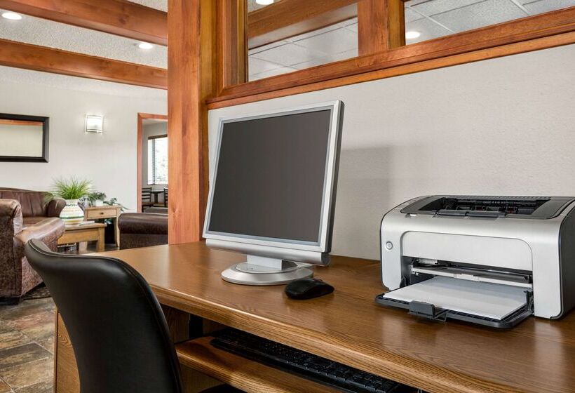 فندق Baymont By Wyndham Whitefish