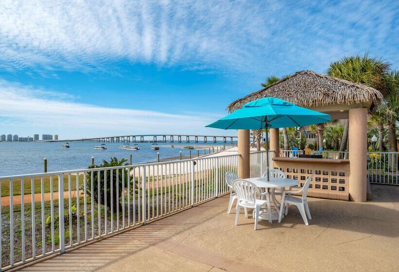 فندق Best Western Navarre Waterfront