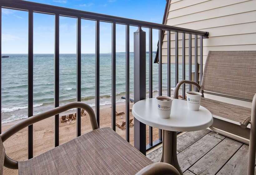 هتل Best Western Plus Dockside Waterfront Inn