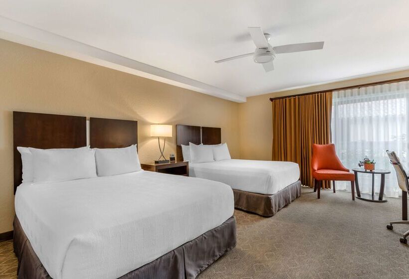 هتل Best Western Plus Monterey Inn