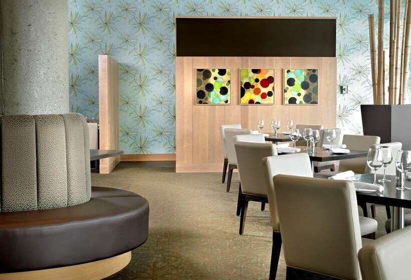 Coast Chilliwack Hotel By Apa