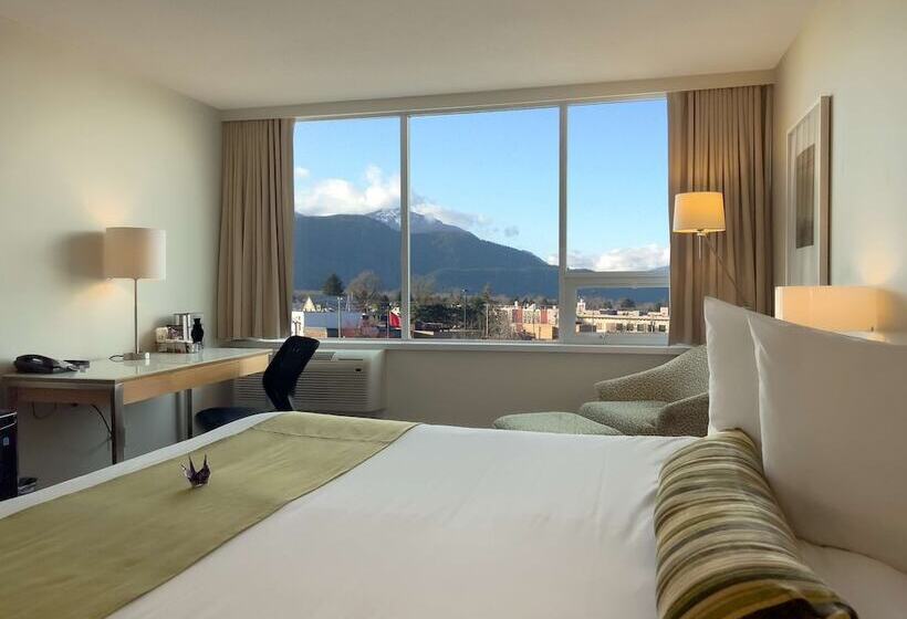 Coast Chilliwack Hotel By Apa