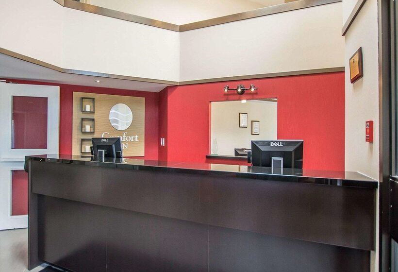 هتل Comfort Inn East